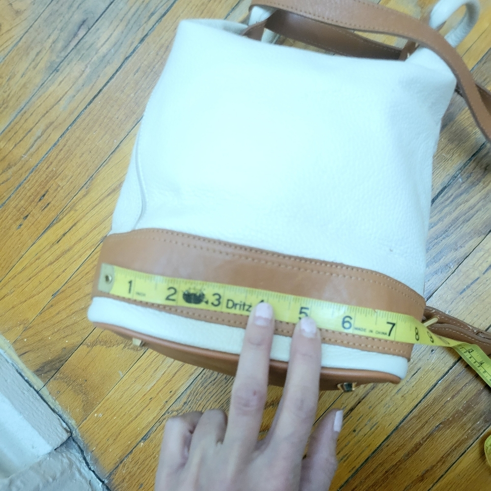 Valentina leather convertible sling/backpack bag. Classic Neutral‎ Quiet Luxury - Picture 12 of 14